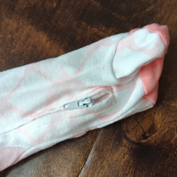 Set of 4 newborn footie sleepers - Picture 7 of 9